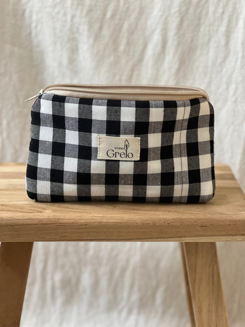 Neceser de Tela Vichy Blanco Negro Tamaño Pequeño Hecho a Mano - Studio Grelo