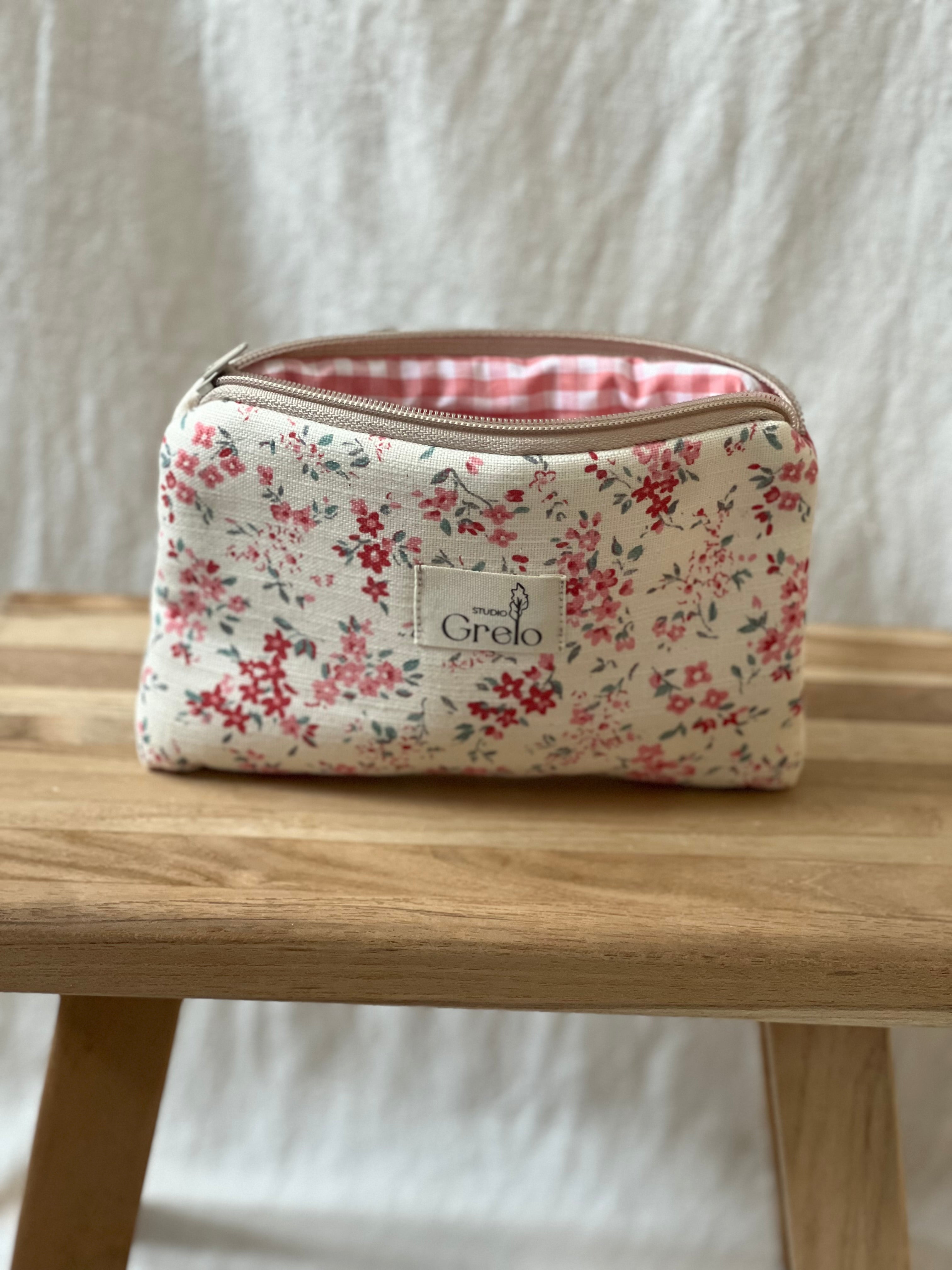 Neceser de Tela Flores Rosa Tamaño Pequeño Hecho a Mano - Studio Grelo