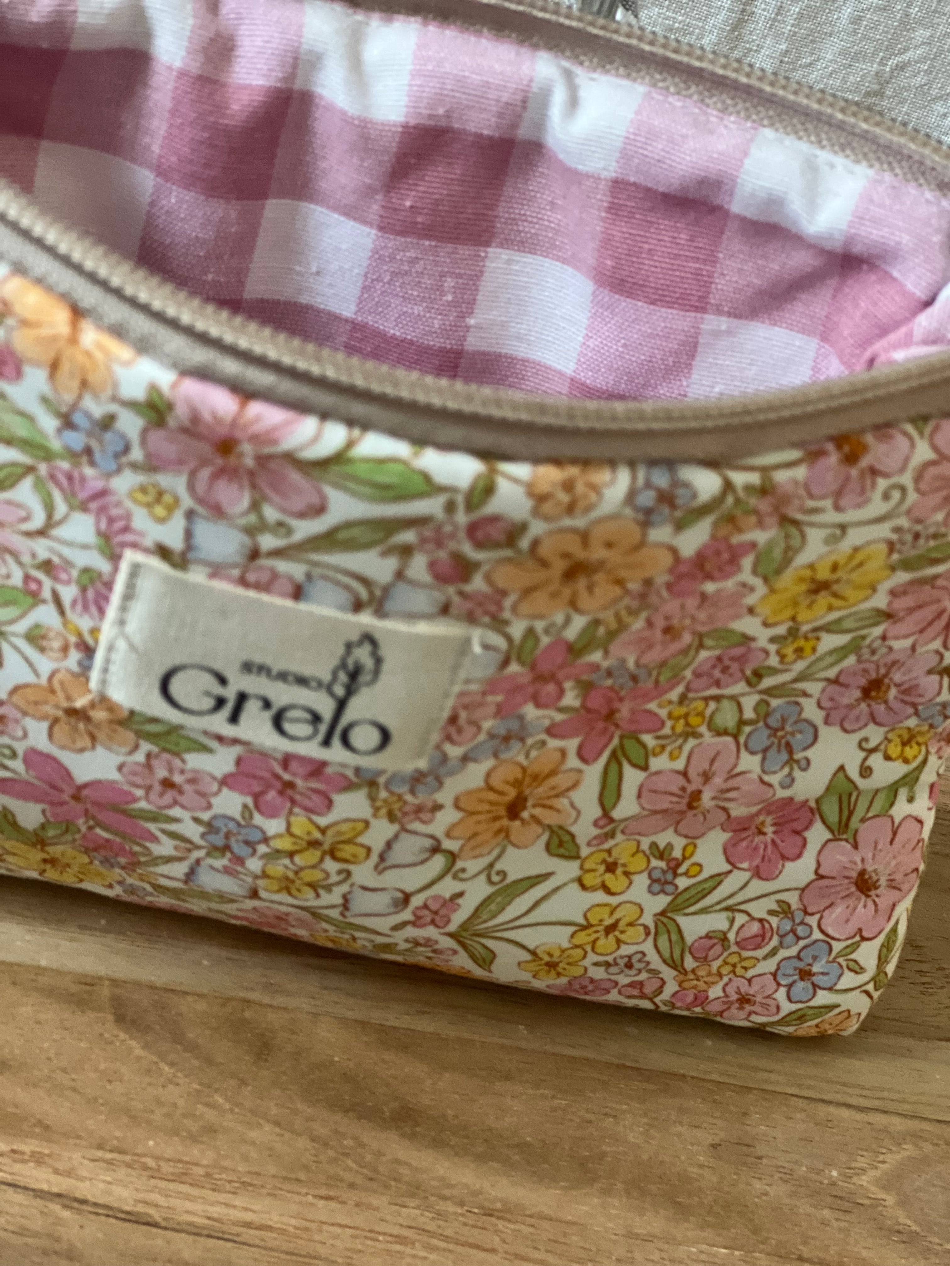 Neceser de Tela Flores Rosa Verde Tamaño Pequeño Hecho a Mano - Studio Grelo