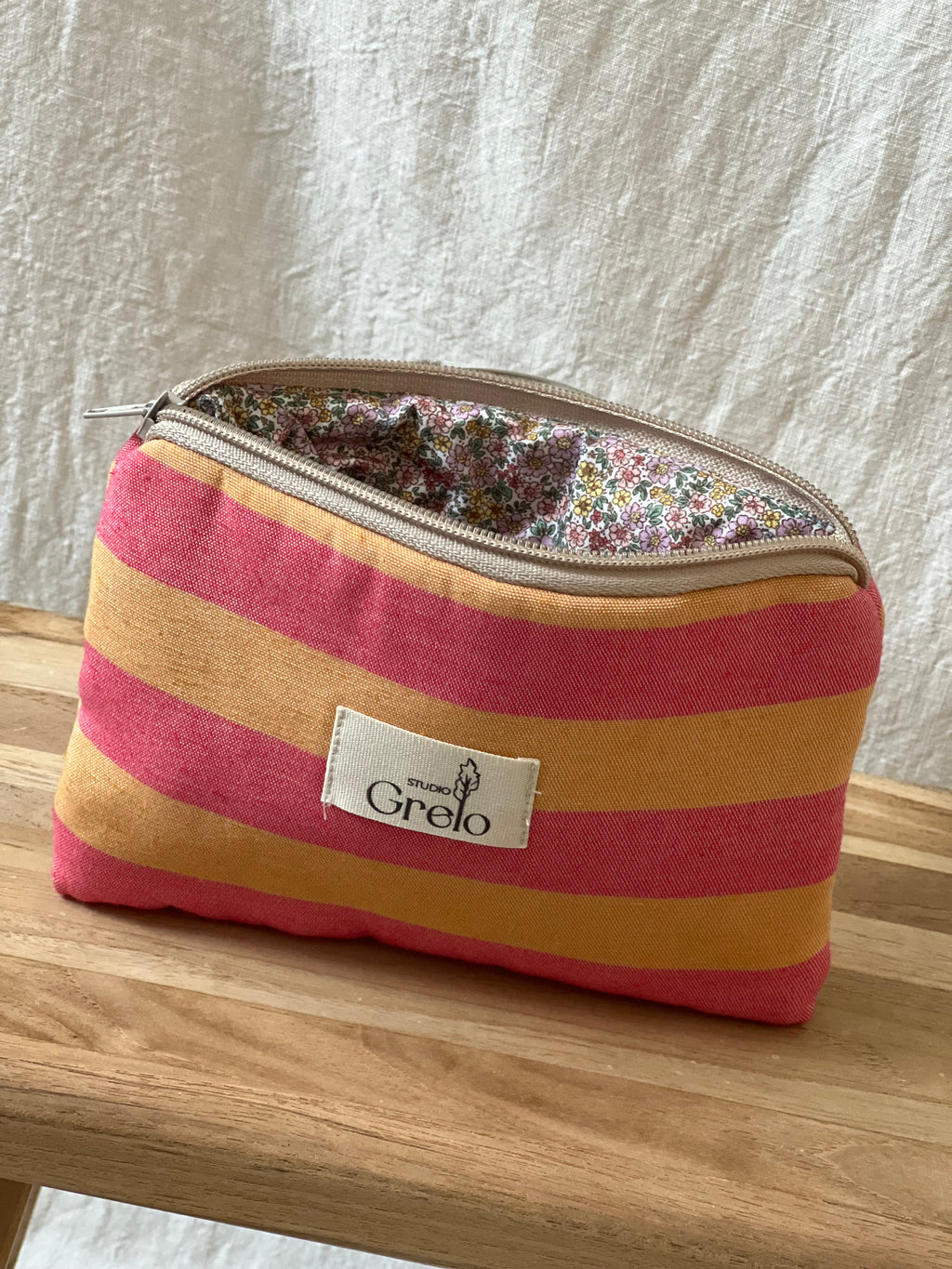 Neceser de Tela Rayas Fucsia y Naranja Tamaño Pequeño Hecho a Mano - Studio Grelo