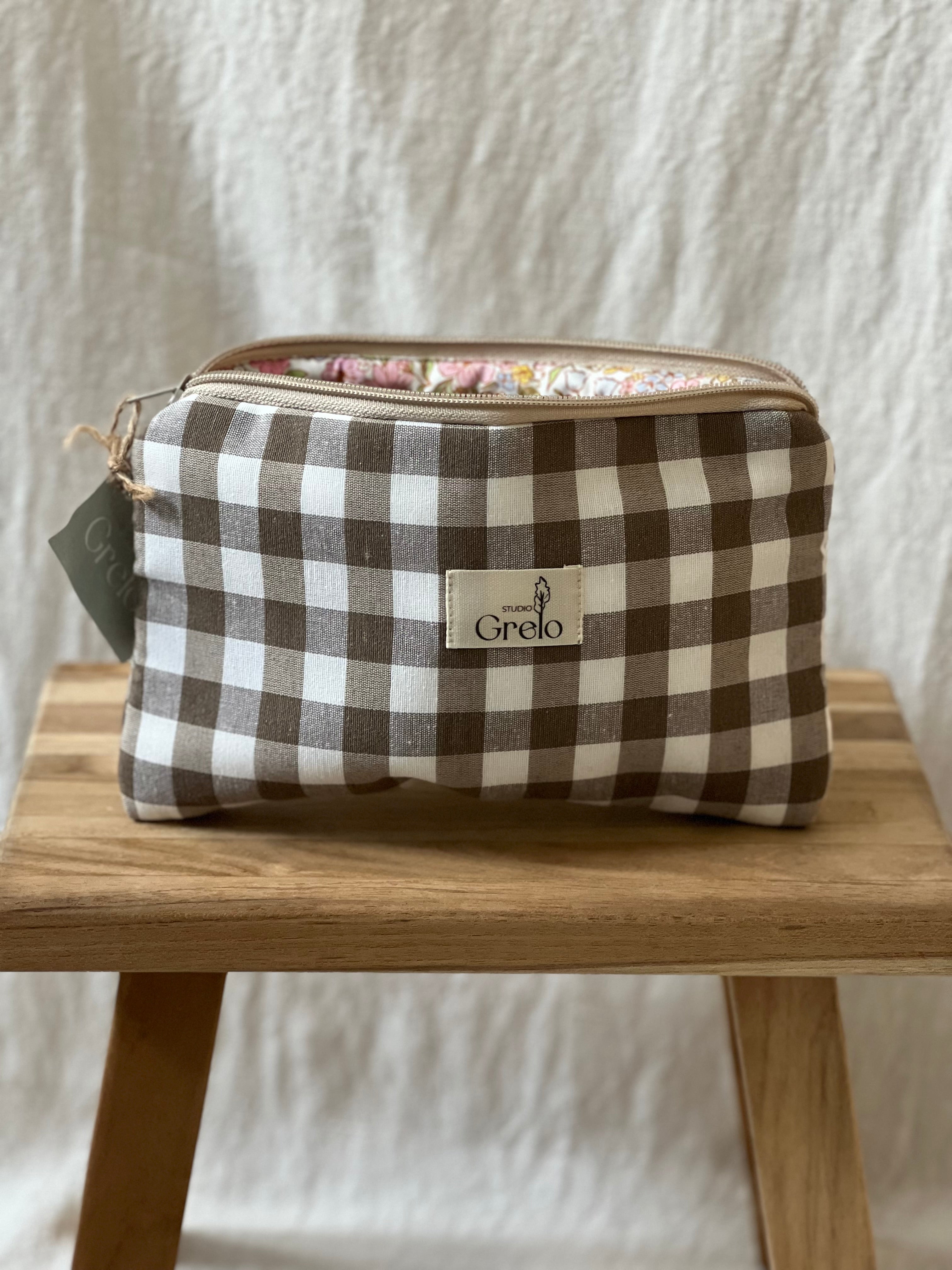Neceser de Tela Vichy Blanco Marrón Tamaño Mediano Hecho a Mano - Studio Grelo