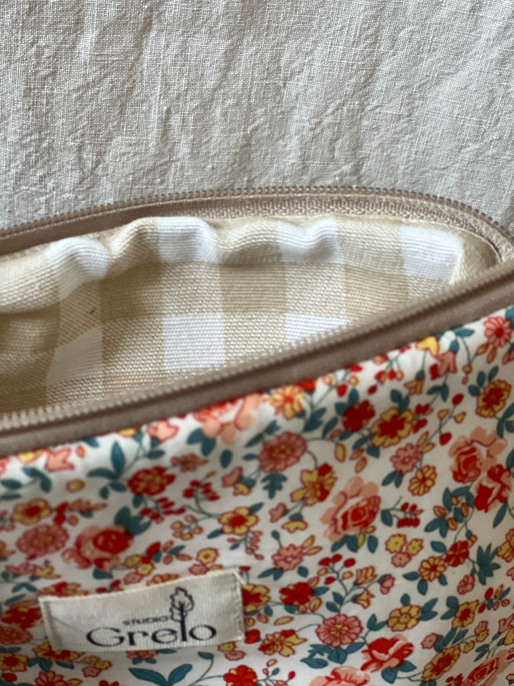 Neceser de Tela Flores Naranja Tamaño Mediano Hecho a Mano - Studio Grelo