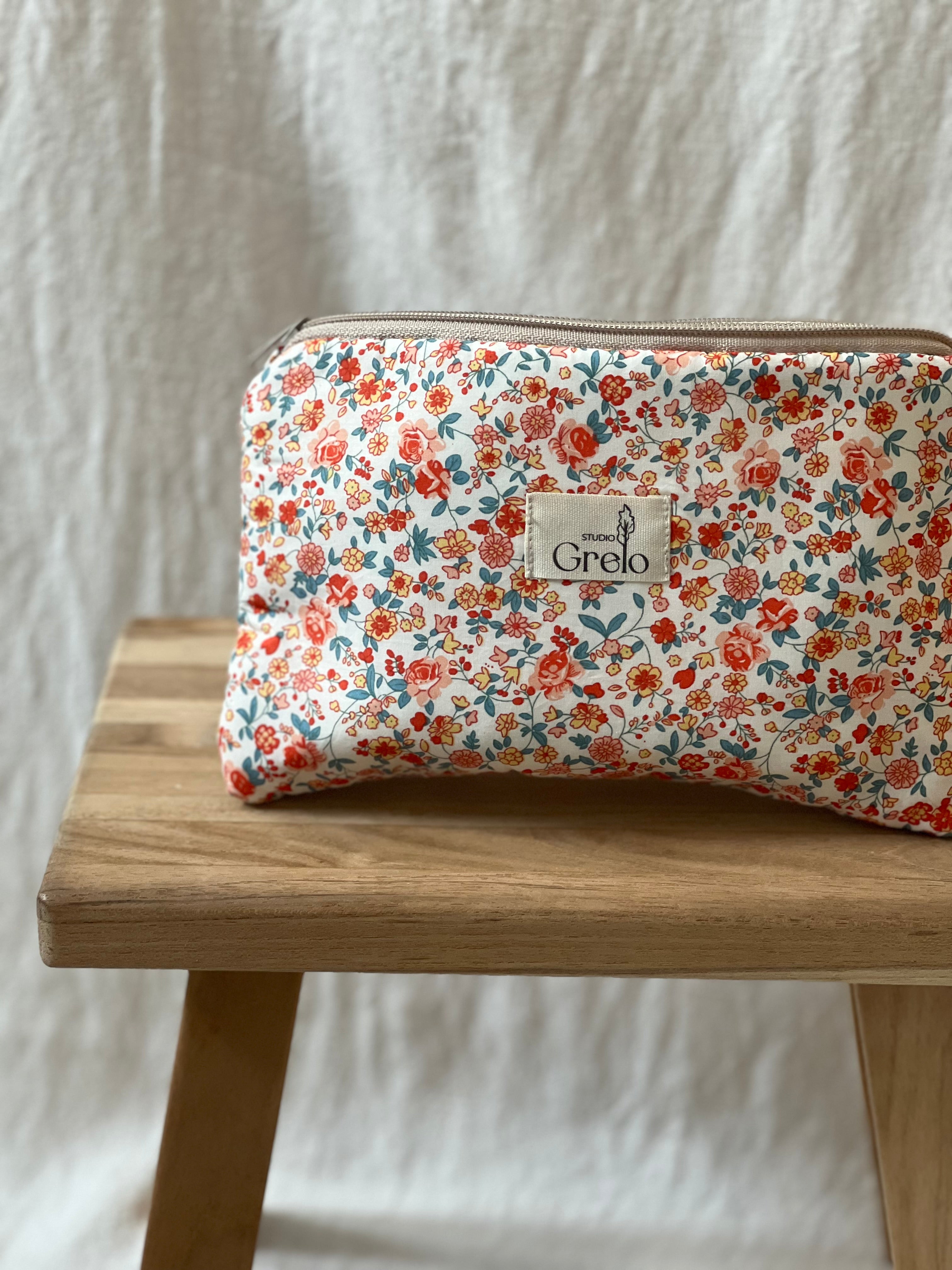 Neceser de Tela Flores Naranja Tamaño Mediano Hecho a Mano - Studio Grelo