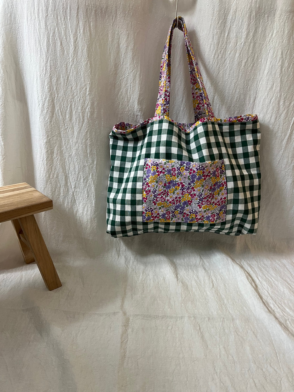 Bolsa de Tela Flores Morado Reversible Hecha a Mano – Studio Grelo