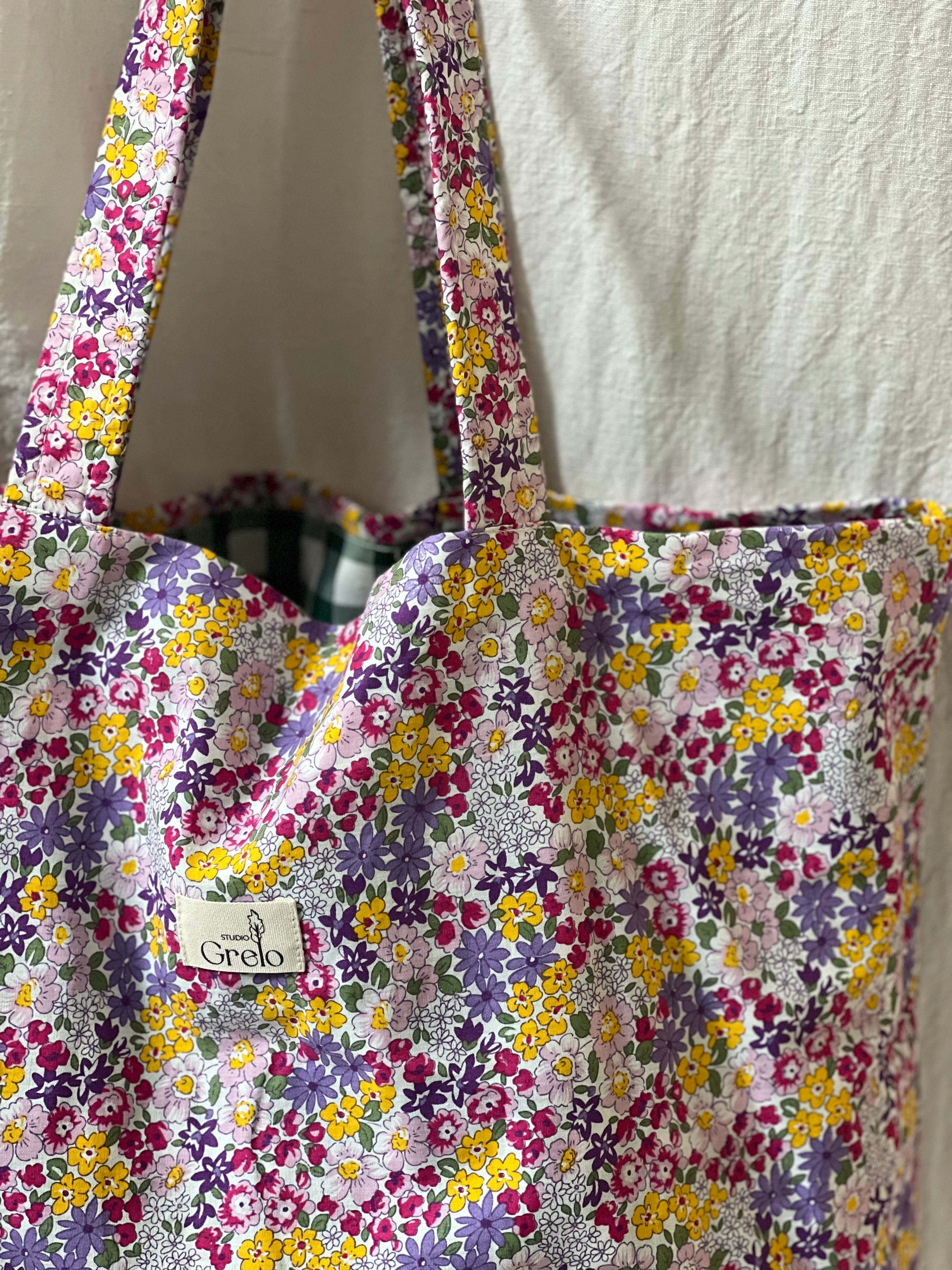 Bolsa de Tela Flores Morado Reversible Hecha a Mano – Studio Grelo