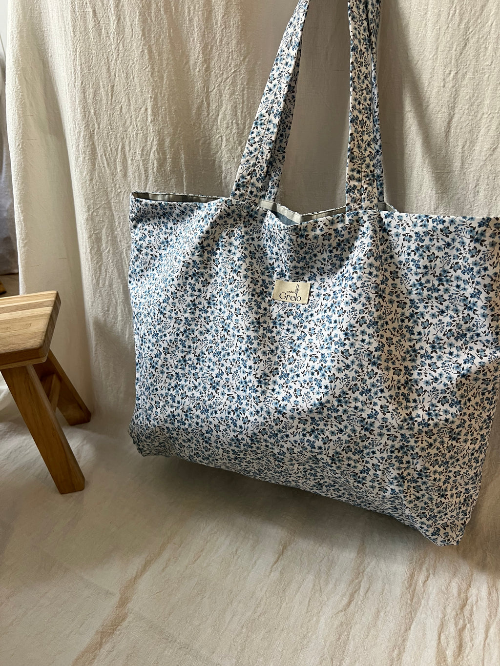 Bolsa de Tela Flores Azules Reversible Hecha a Mano – Studio Grelo