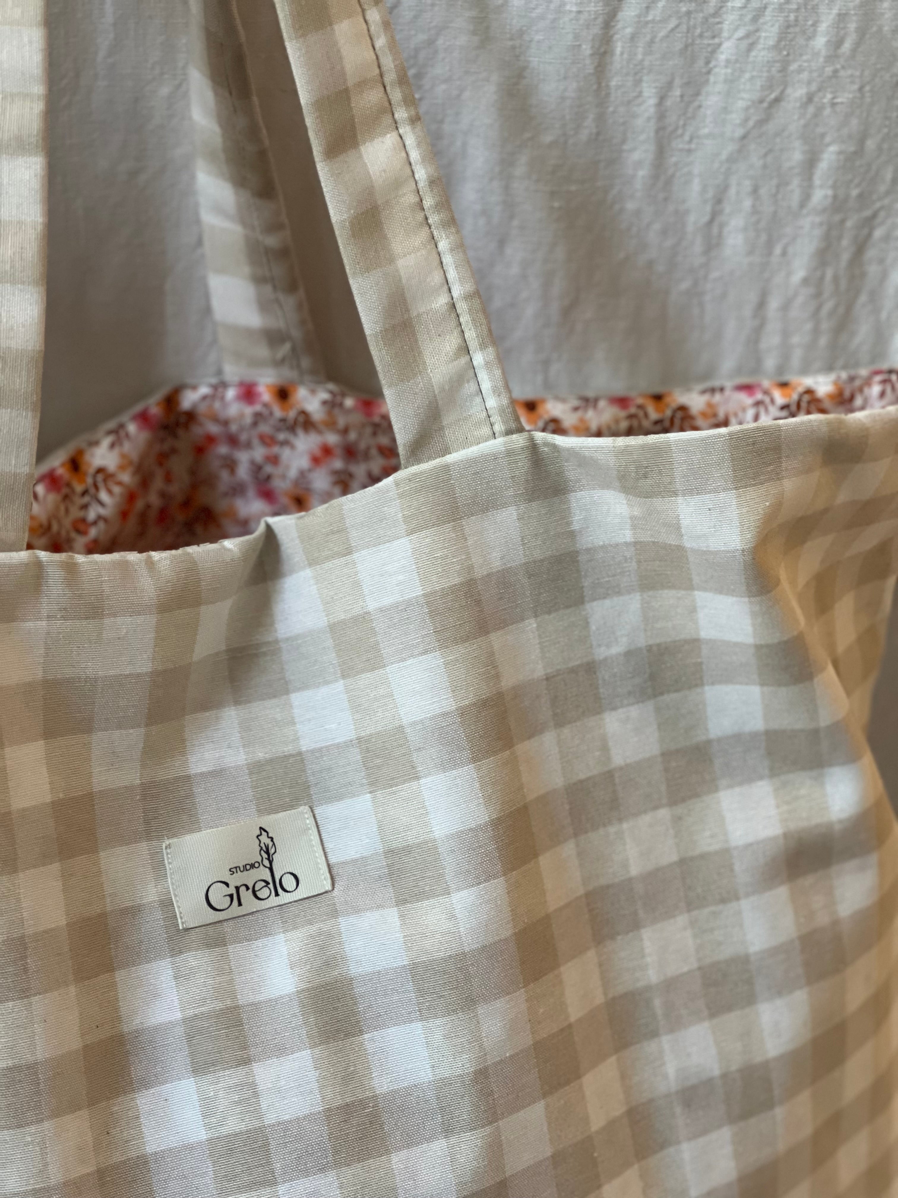 Bolsa de Tela Vichy Beige Reversible Hecha a Mano – Studio Grelo